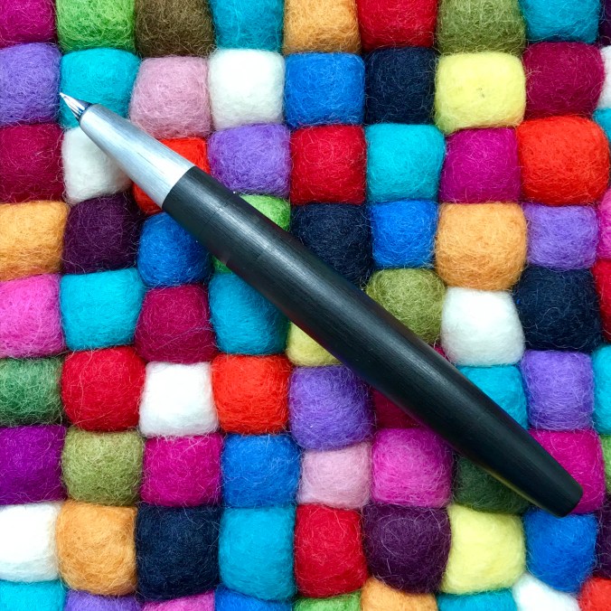 The sleek lines of the Lamy 2000